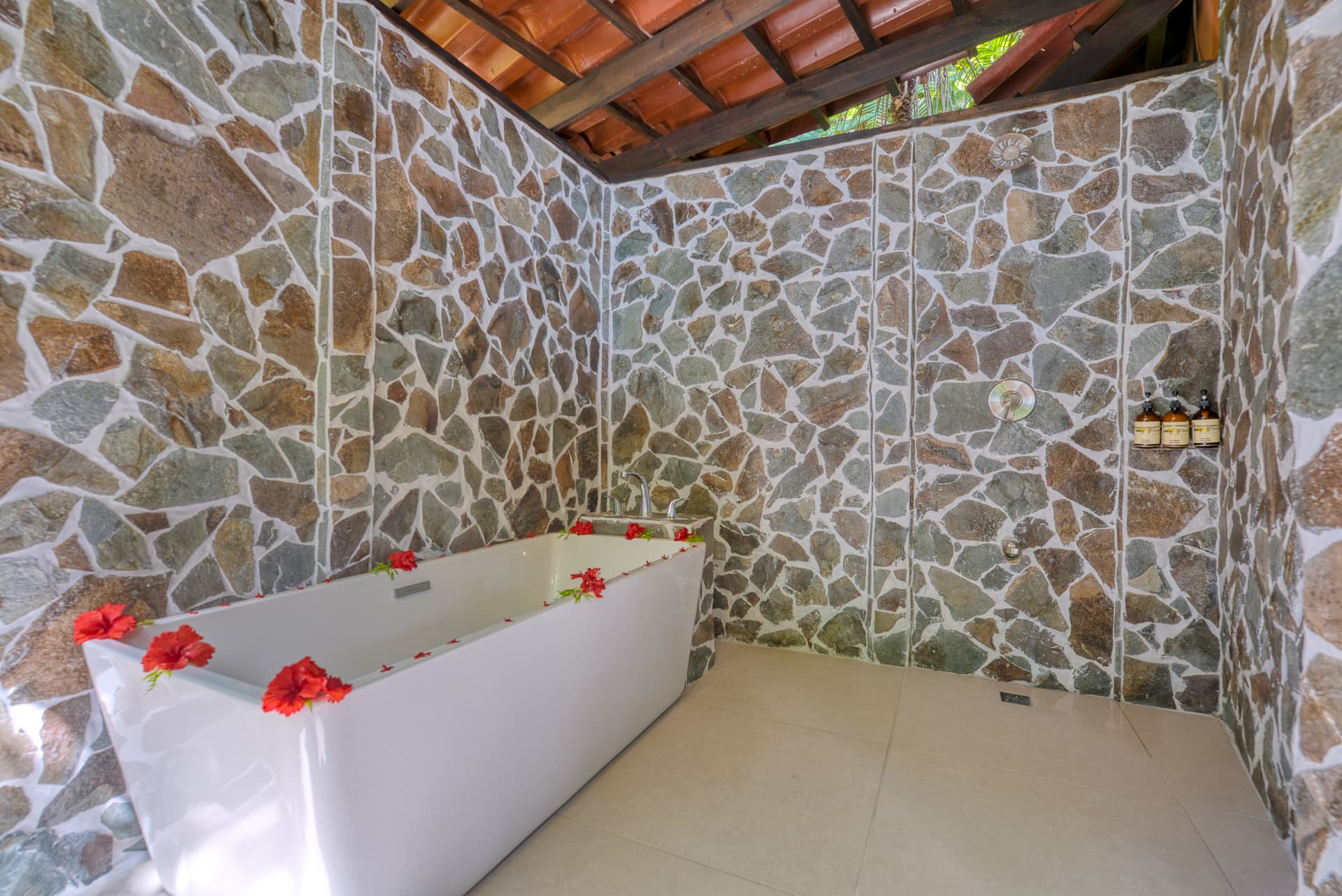 Bath in Coco Joe's Bungalow on the beach in Costa Rica